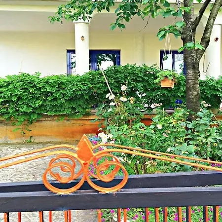 With A Parking Space - 22813 *